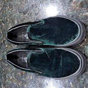 Vans (womens size 7.5) Kelly Green Velvet) Rare!!!